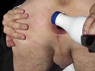 i'm opening my asshole for a wonderful gape, check it out