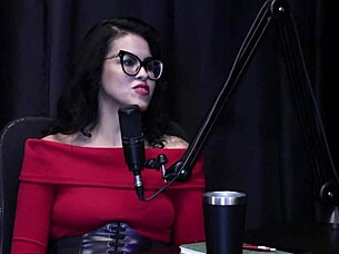 Annie Clementine, tell us about your naughty street fucking?