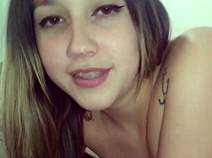 Cum on feet or in kaya's pussy after licking.