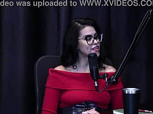 Annie Clementine, tell us about your naughty street fucking?