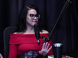 Annie Clementine, tell us about your naughty street fucking?