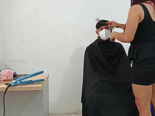 i love how my hairdresser fucks her clients with big ass