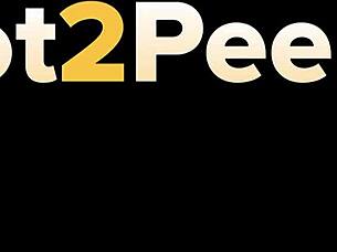 sexy city pissing with bubble butt blonde