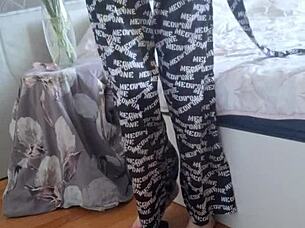 elza kom in nylon tights for financial domination fetish