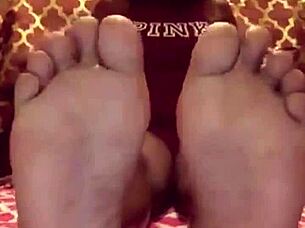 my step sister in law has beautiful ebony feet