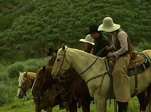 Brooke Ballentyne Fucks Ranch Hand Outdoors