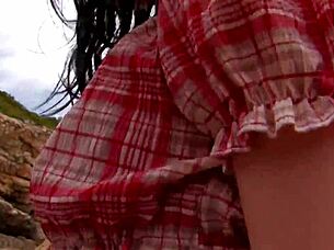 Amateur couple enjoys fast anal sex outdoors for quick orgasm