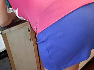 I Secretly Reached Into My Panties While My Stepsister Prepared Dinner 😏