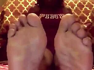 my step sister in law has beautiful ebony feet