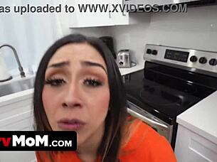 Does My Stepmom Look Sexy? 😏