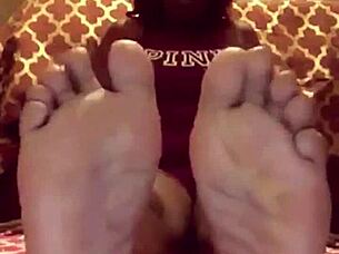 my step sister in law has beautiful ebony feet