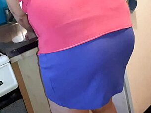 I Secretly Reached Into My Panties While My Stepsister Prepared Dinner 😏