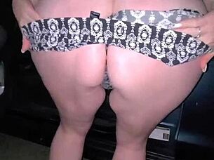 Pillow Play Outdoor Ass Pussy & Tits Play!