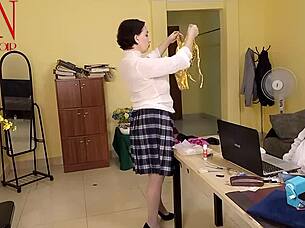 Regina Noir does yoga naked in office