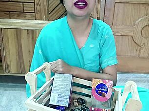 xxx indian desi village kaamwali ko jhooth bol ke uski mazee se gaand mari lund ko uske muh main pel dala roleplay gaand mari