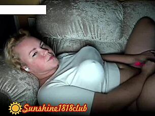 Watch my webcam show with big tits squirting