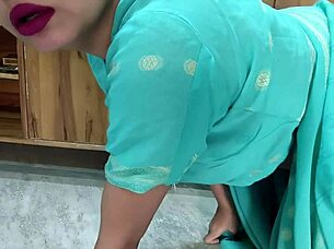 xxx indian desi village kaamwali ko jhooth bol ke uski mazee se gaand mari lund ko uske muh main pel dala roleplay gaand mari