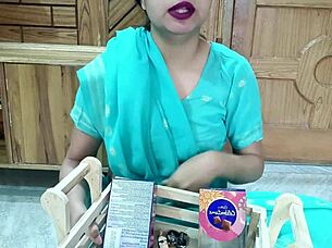 XXX intialainen desi kyläpalvelija, valehtelin hänelle ja nain hänen perseensä nautinnolla, laitoin kyrvän hänen suuhunsa, roolipeli perse nai