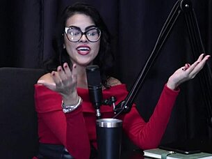 Best Moments Of Annie Clementine In Preliminares Podcast With Bia Hot - Part 3.