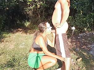 Safado o fute în pădure