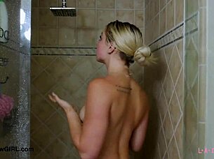 i watched a cute teen blonde in the shower
