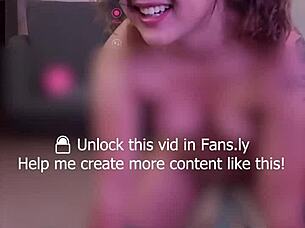 experimenting with a pussy workout on the beach with neighbors watching