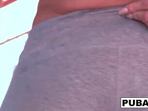 Hottie Vyxen seduces her personal trainer with intense fucking