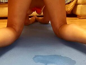 close up pussy eating for milf latina with perfect ass