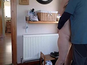 wife greets fuck buddy naked at door 😏
