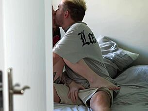 The way apple bottom 52 moans makes you want to fuck her all night long 😍