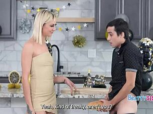 stepsis walked in while i was banging the multigrain loaf, total shock. now she wants big cock action too!