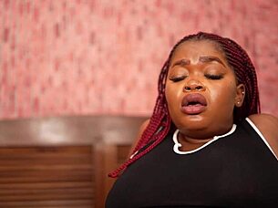 i am an ebony woman with a big ass who knows what she wants.