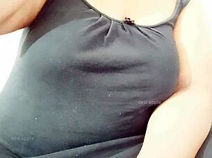 Indian babe reveals her big tits