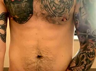 i'm jerkin off in the public bathroom, oh godd