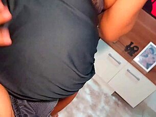 ela vai chupar o pau grande e quer leite