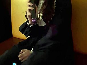 人生初遠隔バイブデート ぐちょぐちょに濡れて我慢できず健全デート中断