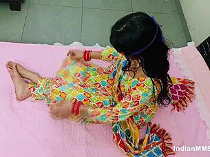 Indian couple engages in passionate sex with lovers on display