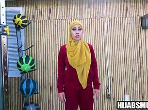 I'm the muslim housewife cheatin on my husban with the personal trainer, givin him a deepthroat blowjob