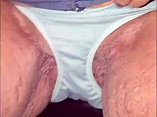 she pees then i lick her dry wet pussy with fingering and muff diving outdoors