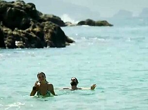 Regina Blandón shows tits in bikini for Como Novio de Pueblo 2019