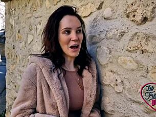 Cataleya, 28-year-old naughty commercial assistant, screams for anal assfucking!