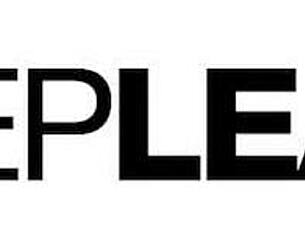 Amateur redhead films herself playing with toy 😍