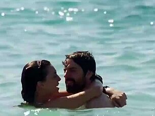 Regina Blandón shows tits in bikini for Como Novio de Pueblo 2019