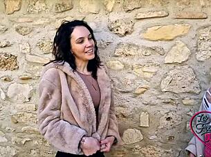 Cataleya, 28-year-old naughty commercial assistant, screams for anal assfucking!