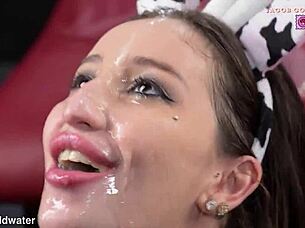 anna chambers hits vegas for a wild blowbang