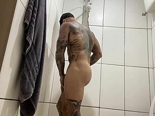 Agatha kent invades bathroom for a hot fuck