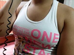 Will Mrs Spicy Make Herself Cum as a Married Wife?