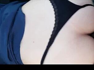 귀여운 57세 MILF, 공공장소 씬 즐겨