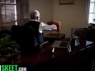 Soooo tasty pussy with shocking explosive squirting orgasms