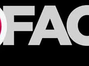 My sister-in-law opened her legs on the street, I fucked her wet pussy and came inside 😈